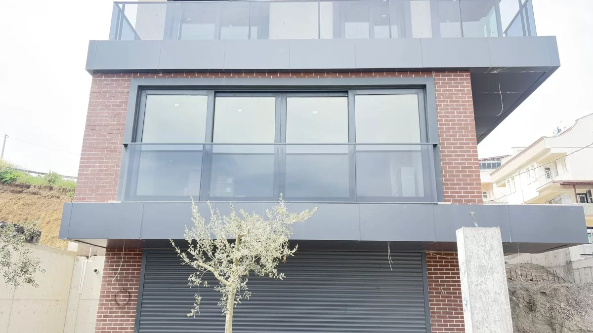 Isıyalıtımlı Alüminyum Villa Ön Dış Görünüş