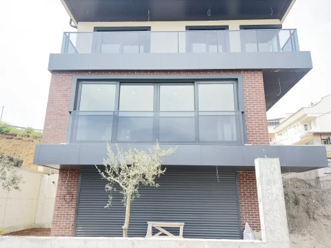 Isıyalıtımlı Alüminyum Villa Ön Dış Görünüş