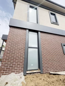 Merdiven Aydınlatma Dış Görünüş Kare Menfez ve Kumlama Desen Cam